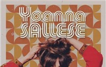Yoanna Sallese dans C'est pas grave