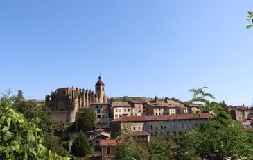 Saint-Antoine-l'Abbaye, l'éveil de la belle endormie