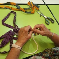 Création de bijoux textiles