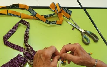Création de bijoux textiles