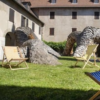 "Écorcée" une installation de Simon Augade
