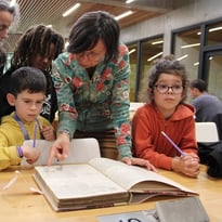 Dans les coulisses des Archives : visite guidée spéciales familles