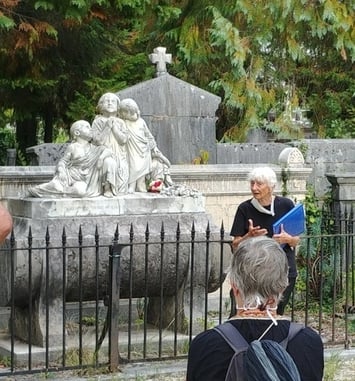 Mémoires de vies, mémoire de ville du XIXe siècle à nos jours, visite guidée au cimetière Saint-Roch par Mao Tourmen