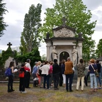 À la découverte du cimetière Saint-Roch : histoires de vies et mémoire de pierre, par Monique Bonvallet