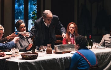 Le Dîner chez les Français de V. Giscard d’Estaing – Épisode 3 – Huit rois (nos présidents)