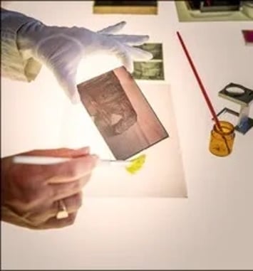 Conférence : "Les secrets de la restauration des photographies"