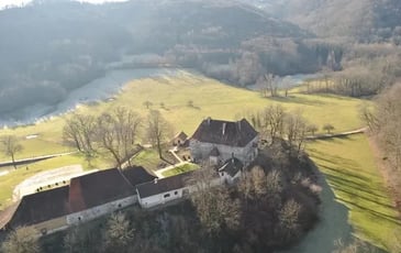 Visite guidée des extérieurs de la Maison Forte du Mollarond, 14ème siècle