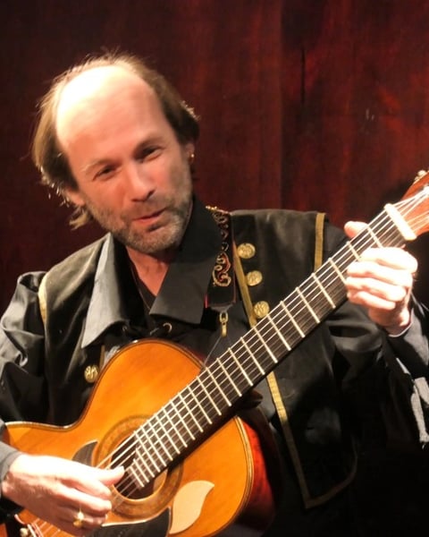 Andreï Kleimenov, chant, claquettes et musique tzigane