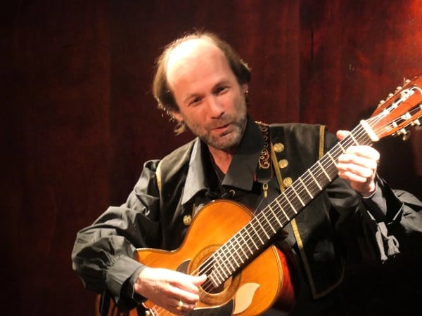 Andreï Kleimenov, chant, claquettes et musique tzigane
