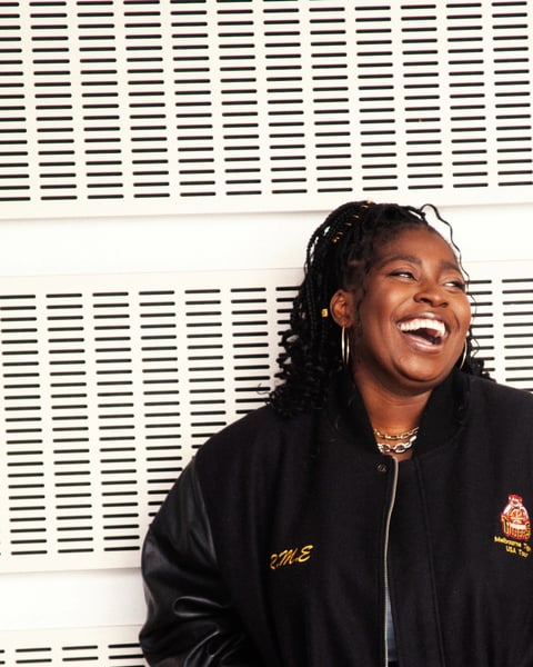 Sarah Lélé, La mauvaise éducation