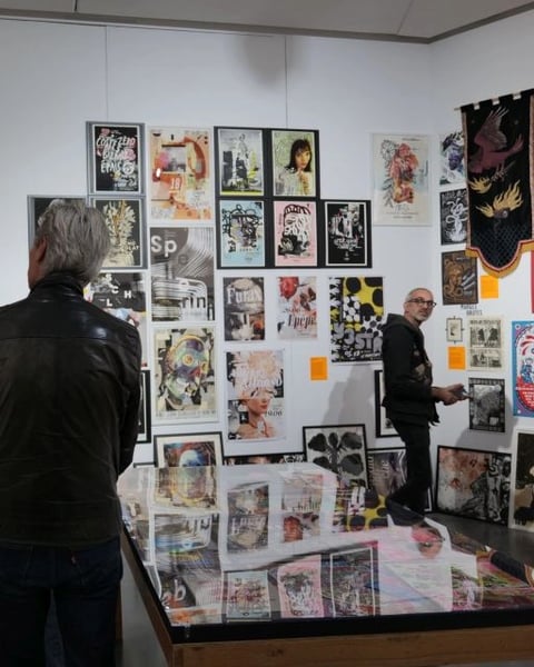 Périscopies, une exposition graphique autour des pratiques alternatives